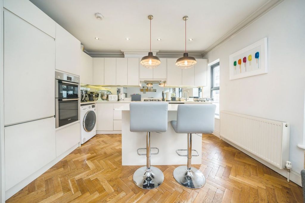 Property photo 3 of 5