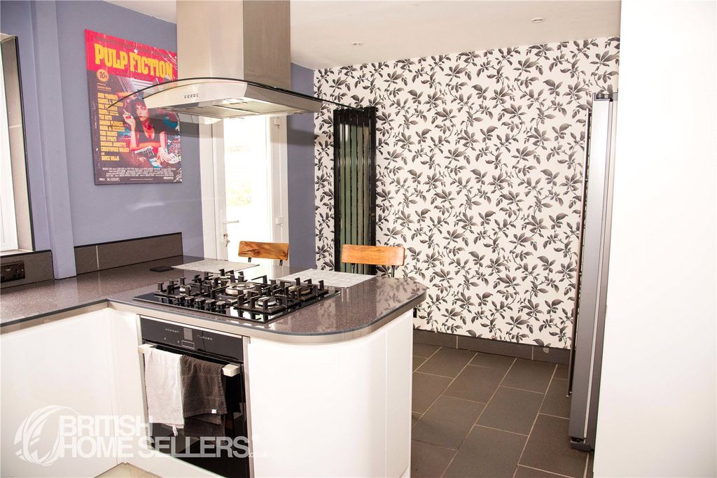 Property photo 3 of 30 Picture No. 04