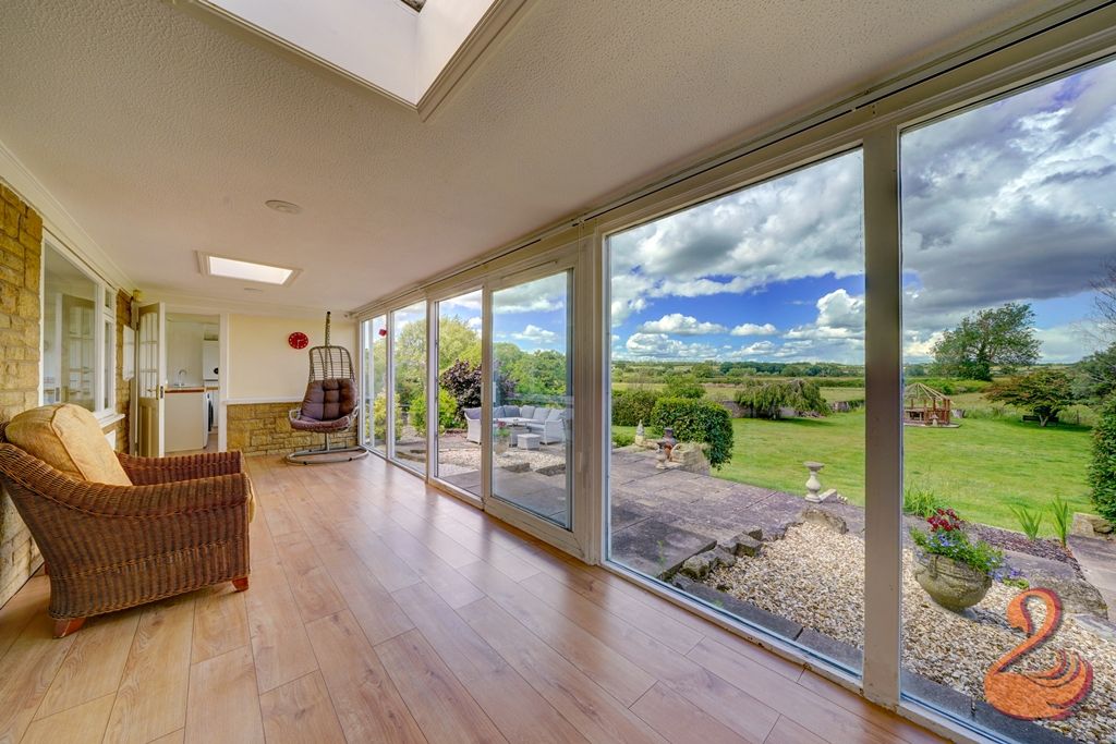 Property photo 1 of 24 Conservatory