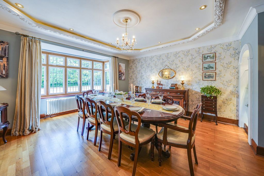 Additional image 10 of 6 bed detached house for saleSaint Hill Road, East Grinstead RH19