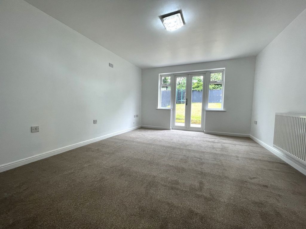 Property photo 2 of 21 Photograph 2