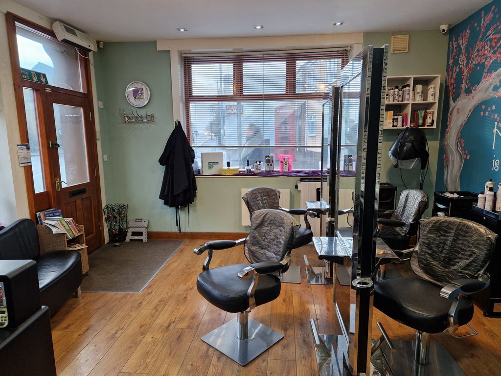 Property photo 2 of 8