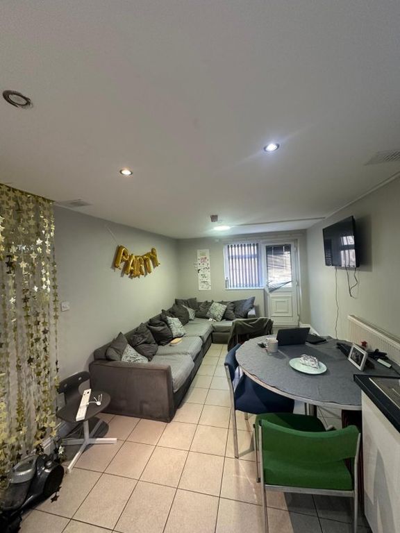 Property photo 1 of 12 9325313.Jpg