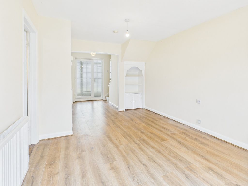 Property photo 1 of 16 4268782