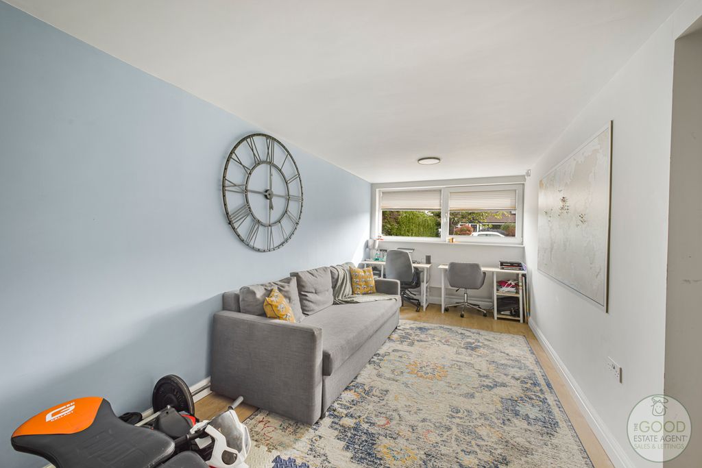 Property photo 3 of 24