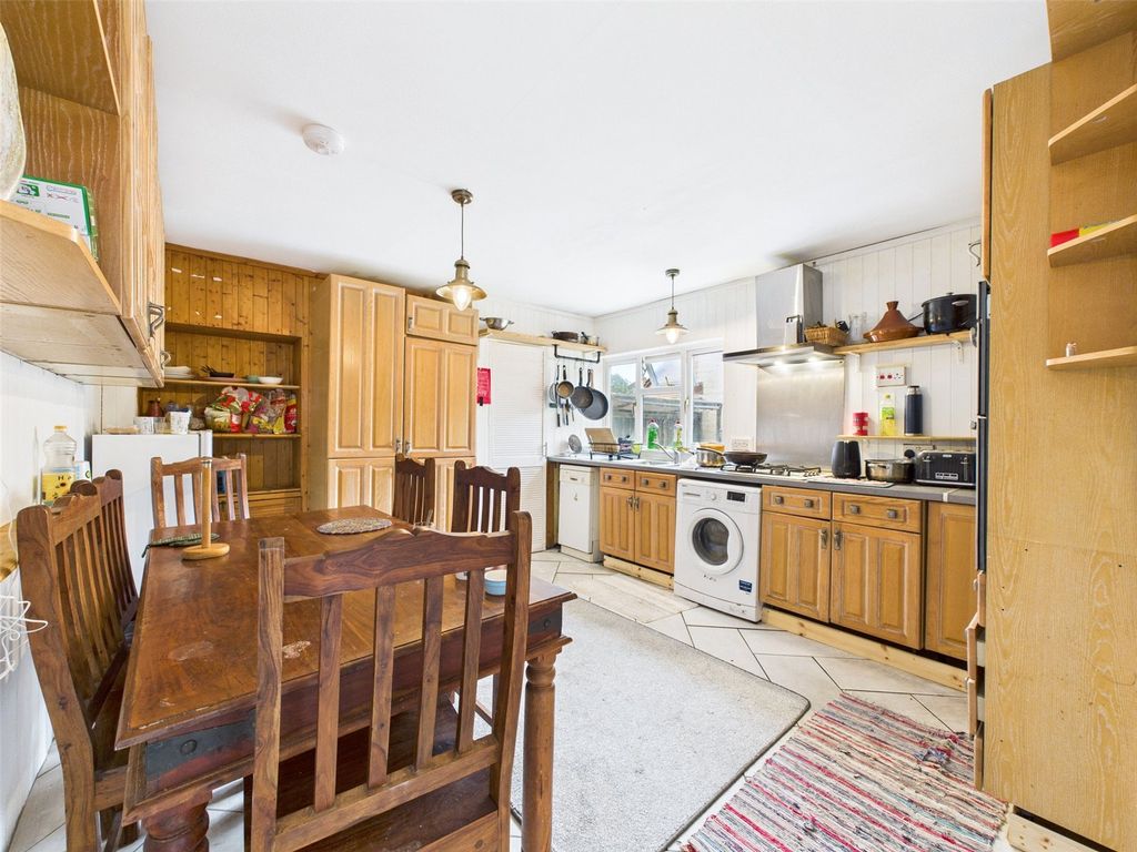 Property photo 3 of 10 Picture No. 06
