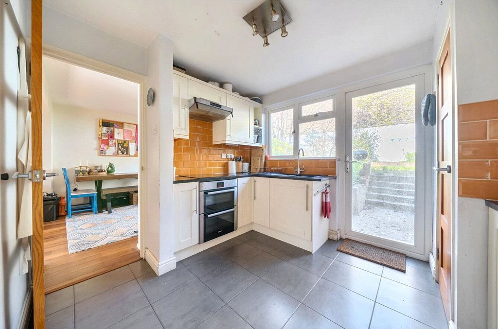 Property photo 3 of 16 Kitchen
