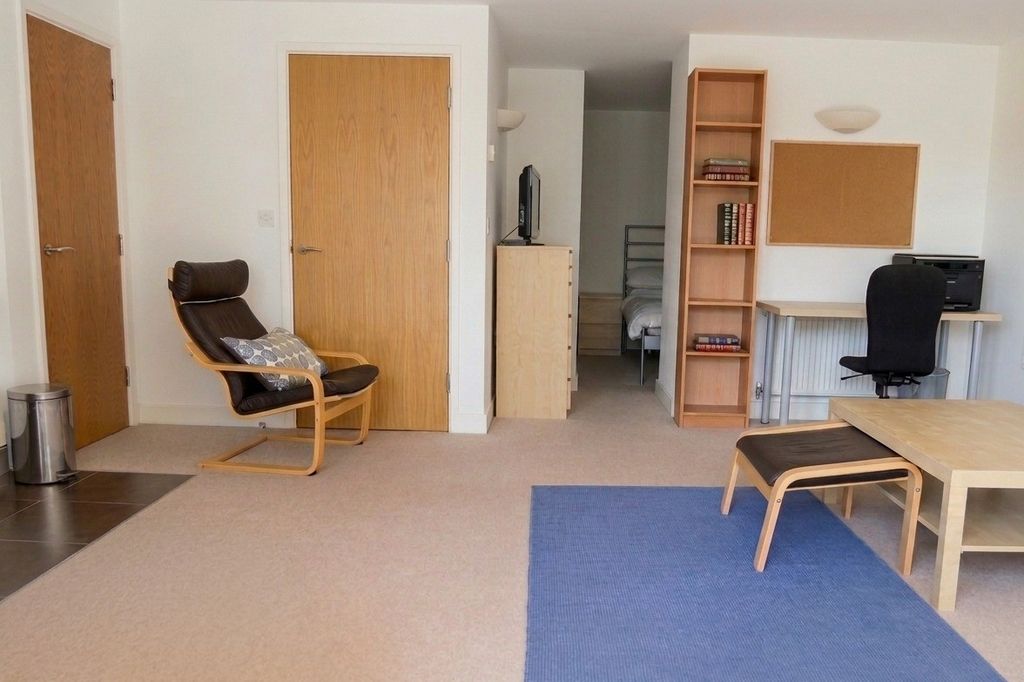 Property photo 3 of 12