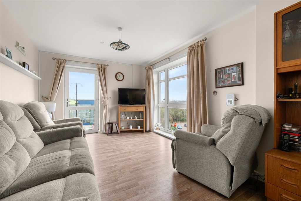 Property photo 2 of 15 Picture No. 03