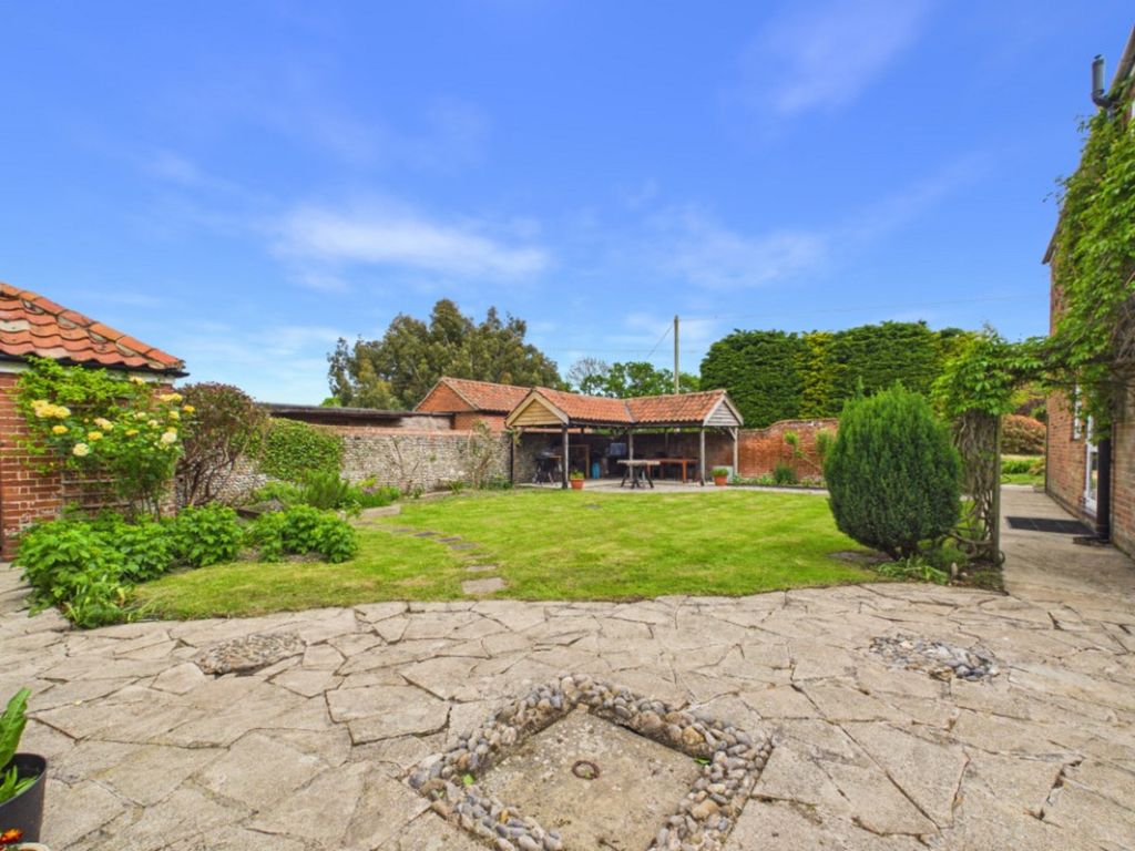 Property photo 3 of 25