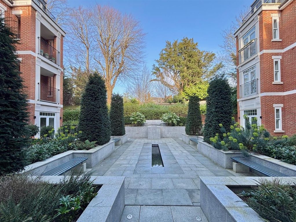 Property photo 3 of 13 Gardens1.Jpg