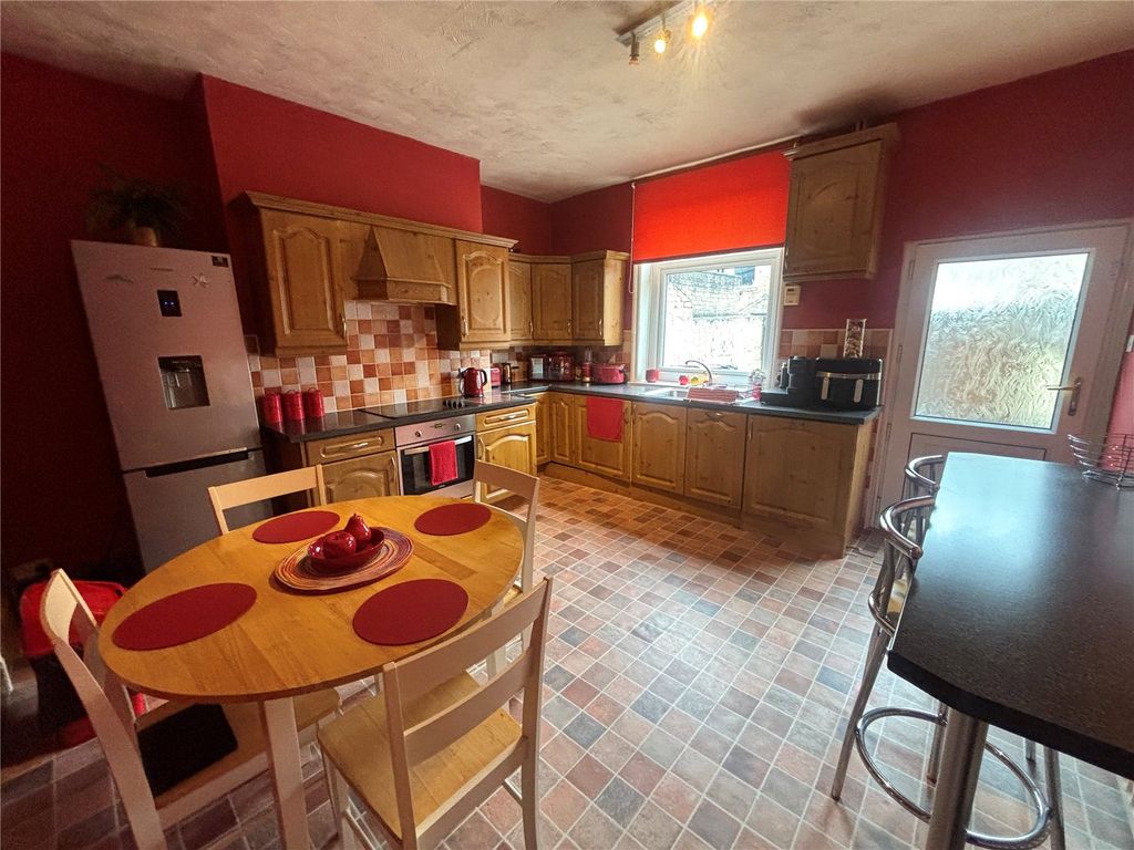 Property photo 3 of 8 Picture No. 04