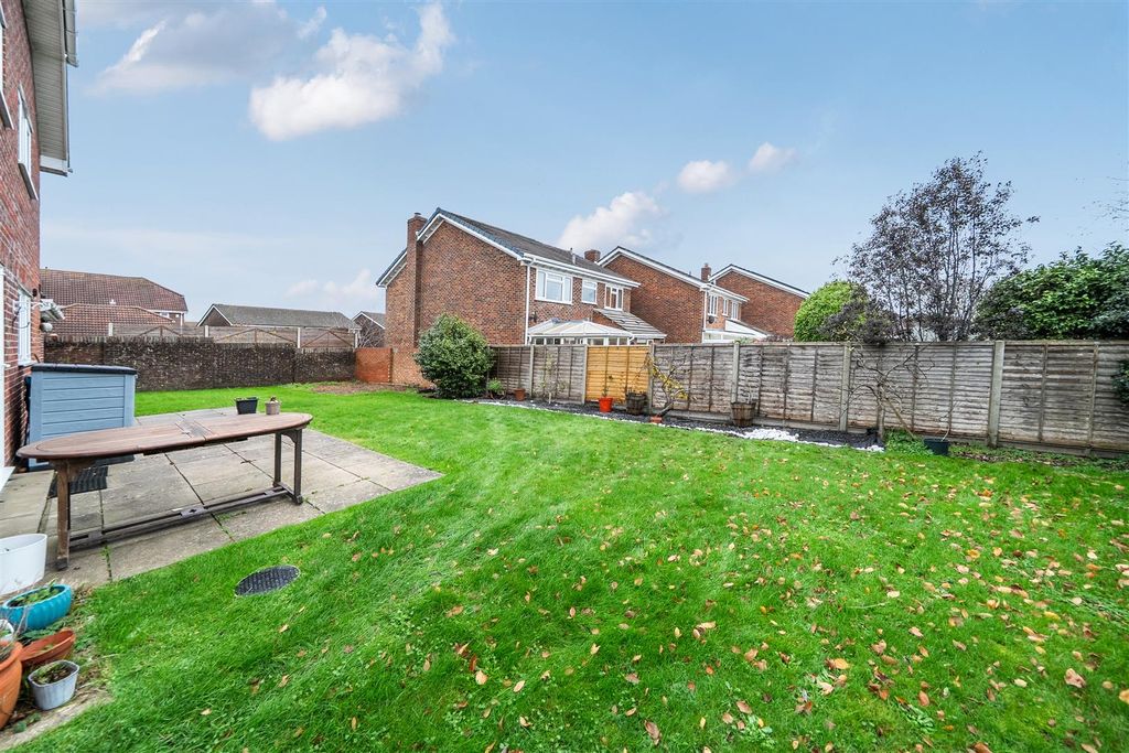 Property photo 3 of 18 Gardejn.Jpg