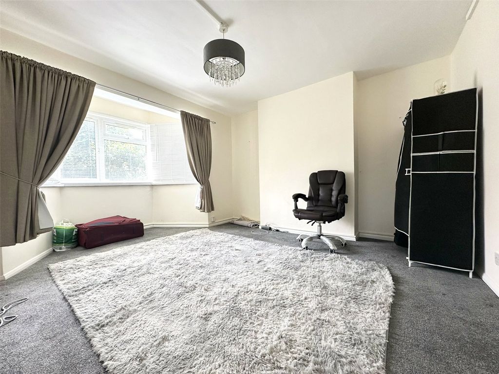 Property photo 2 of 10 Living Room