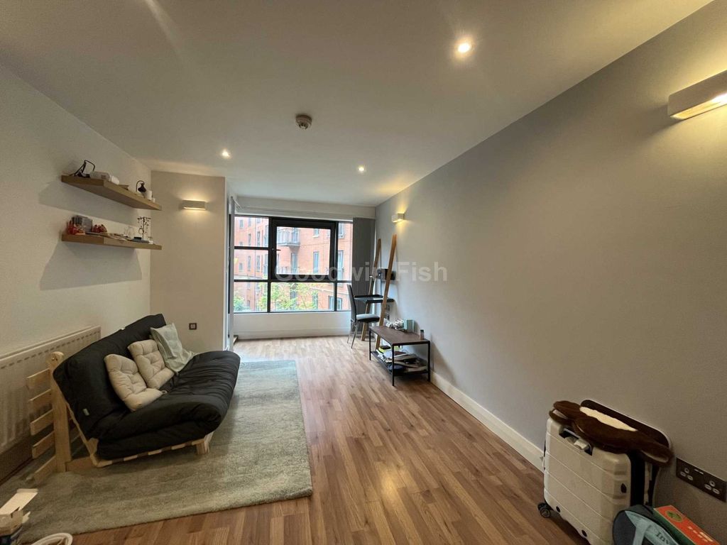 Property photo 1 of 9