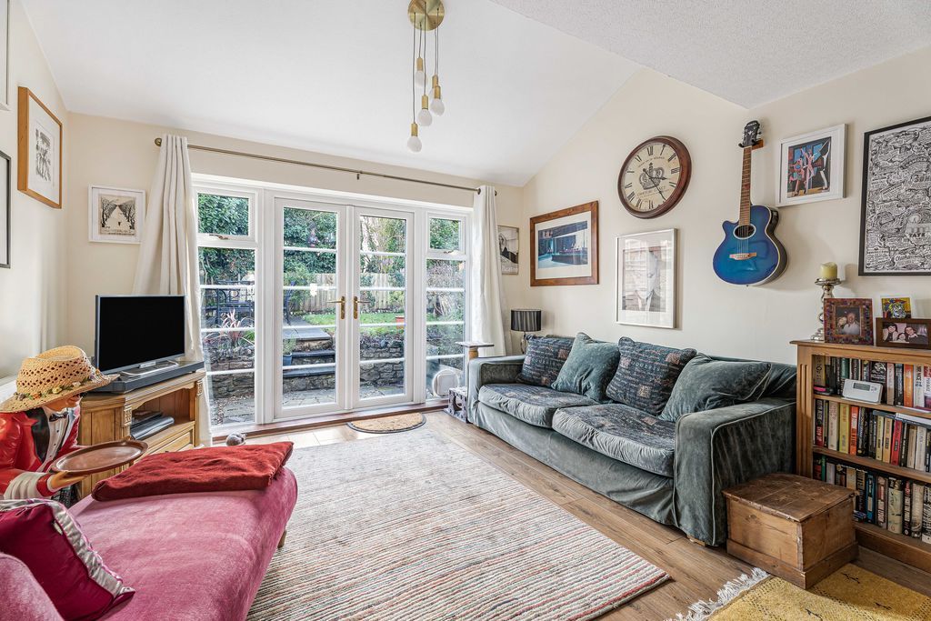 Property photo 2 of 9 Photo 18