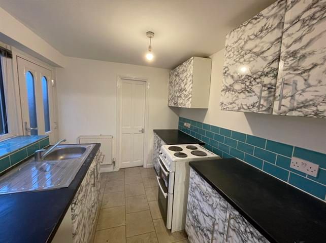 Property photo 3 of 8 Kitchen