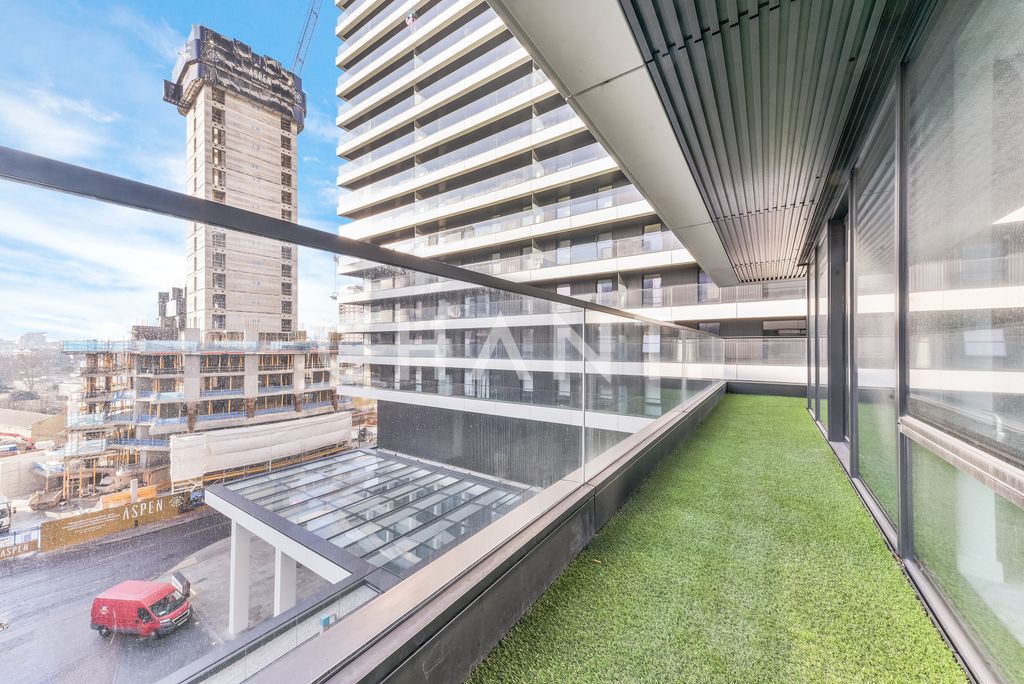 Property photo 2 of 16 Photo 6