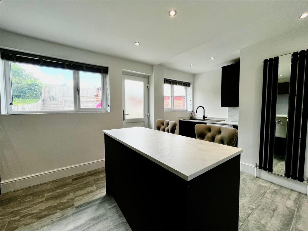 Property photo 1 of 26 0500E470-39ce-4F8E-A709-Bcfa3091220A.Jpeg