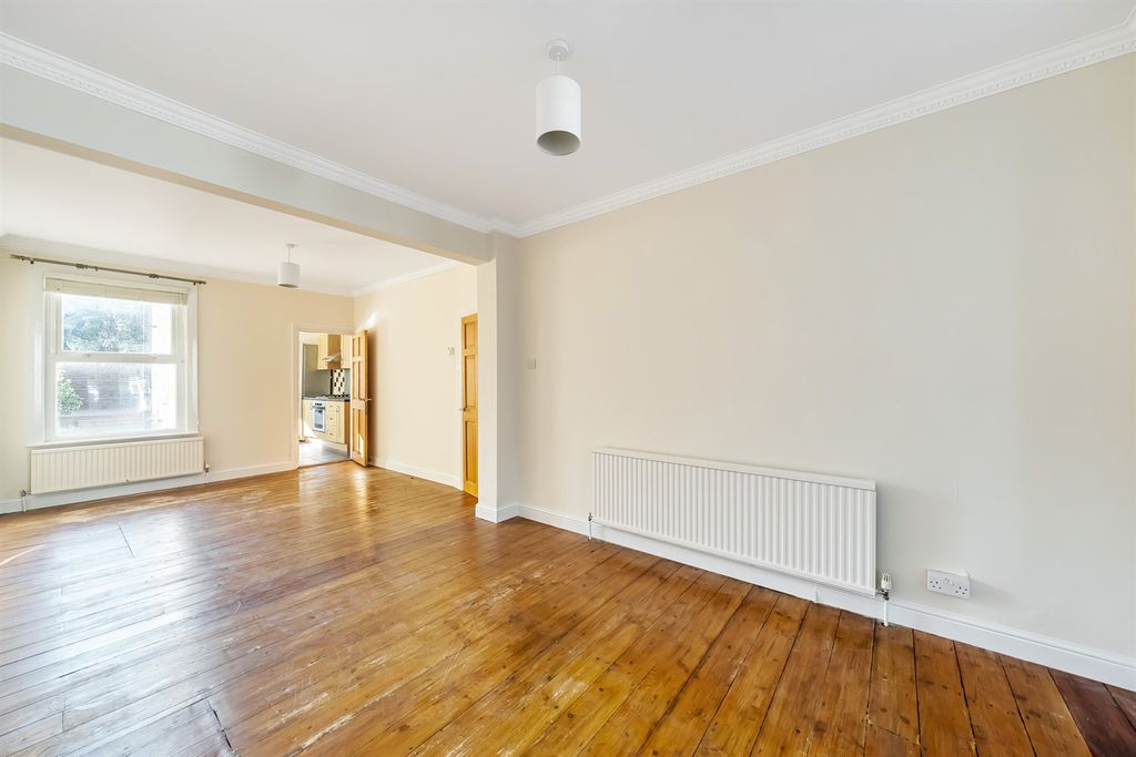 Property photo 2 of 9 Living Room