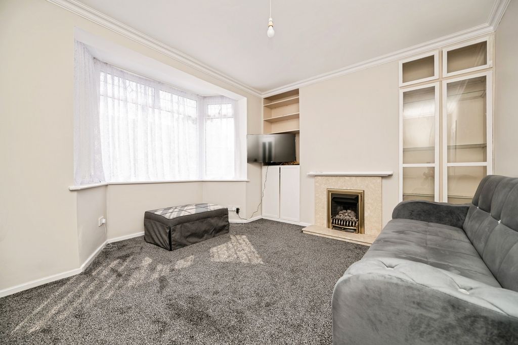 Property photo 3 of 27 Pbox-Img.Jpg