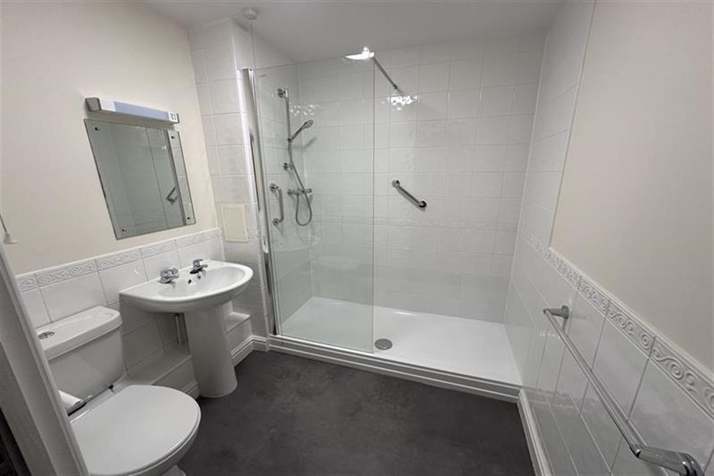 Property photo 1 of 16 (Main)
