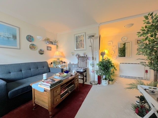 Property photo 2 of 8