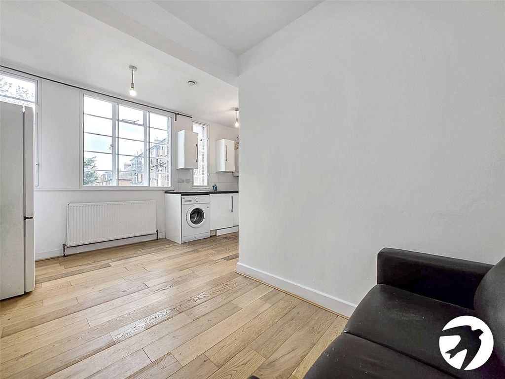 Property photo 3 of 10 Picture No. 09