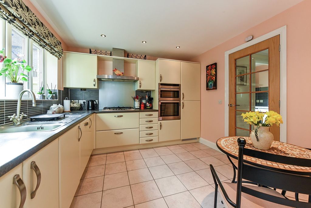 Property photo 3 of 18 Picture No. 08