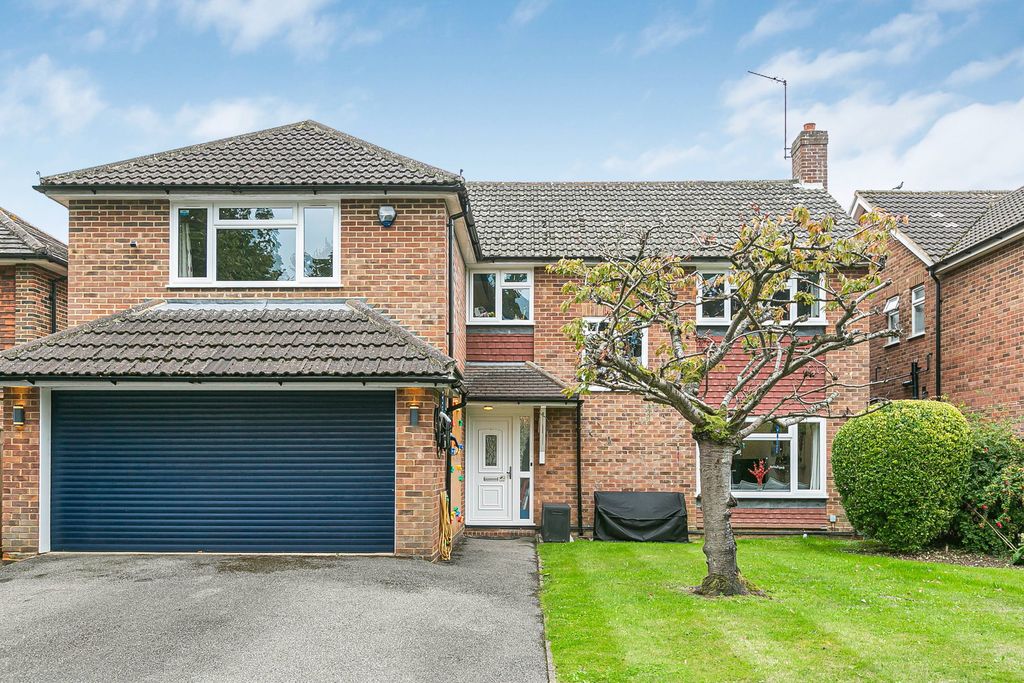 Property photo 1 of 18