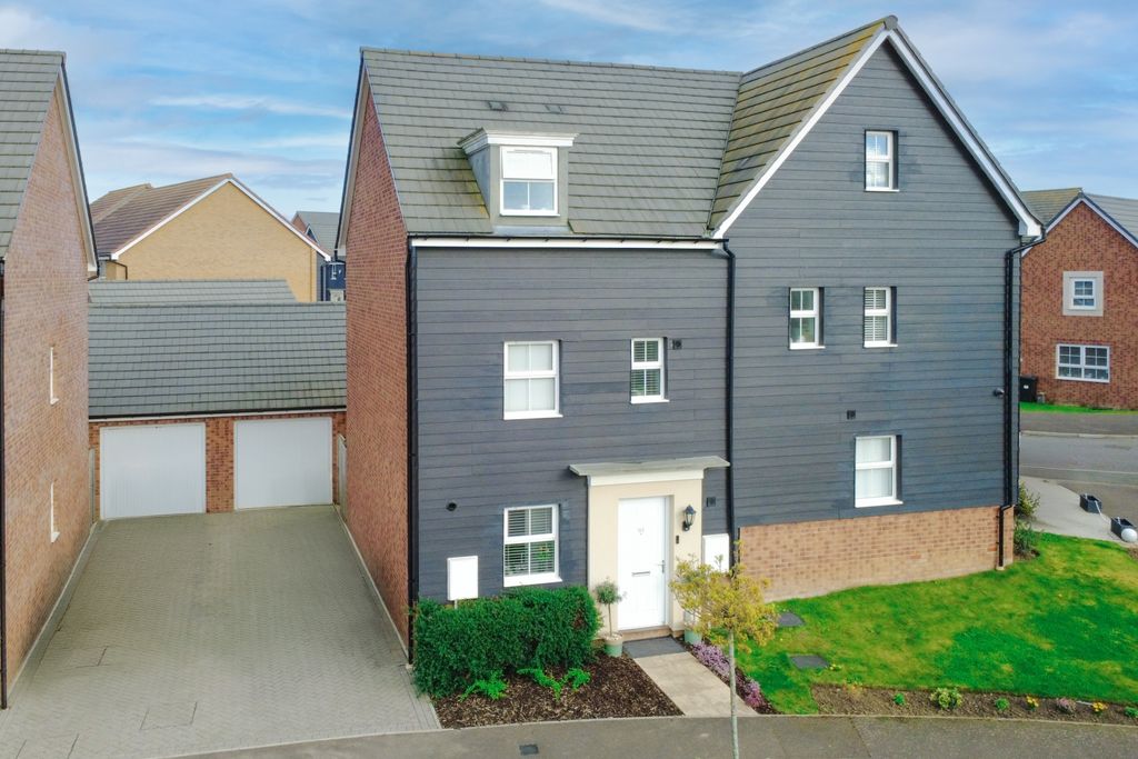 Property photo 1 of 12 Front Of House