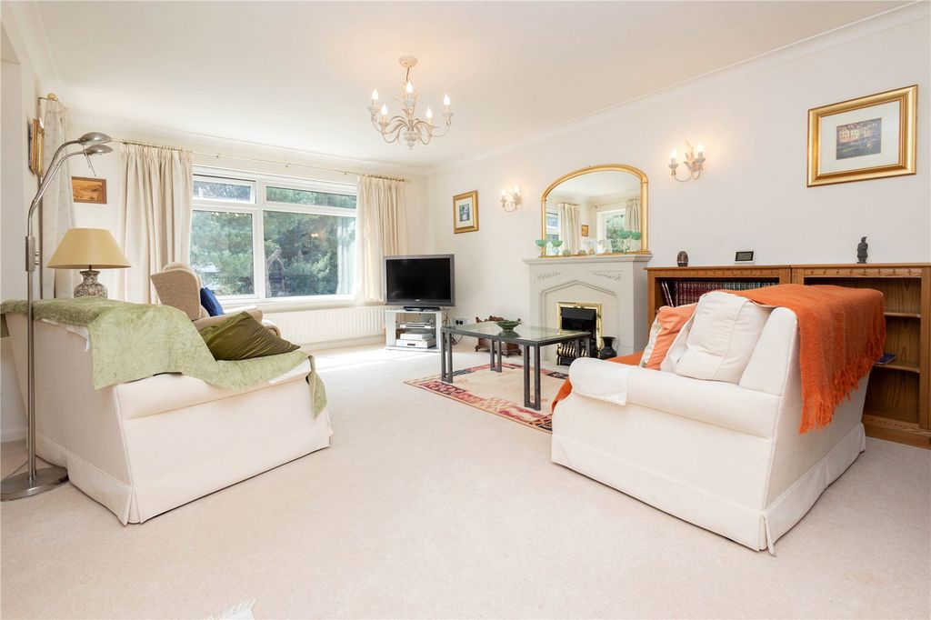 Property photo 3 of 24 Picture No. 09
