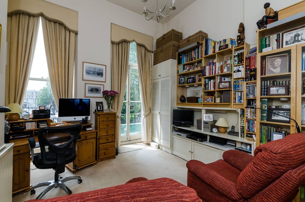 Property photo 3 of 8