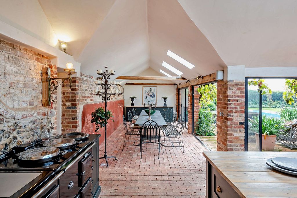 Property photo 3 of 23 Picture No. 51