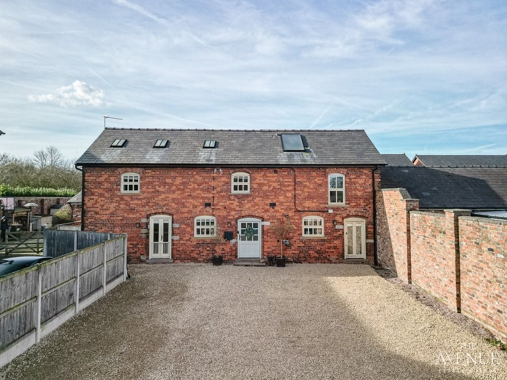 Property photo 2 of 44 3929819