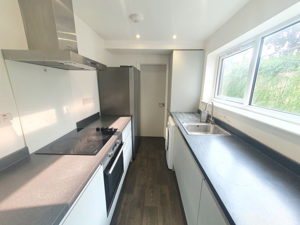 Property photo 2 of 19 Image