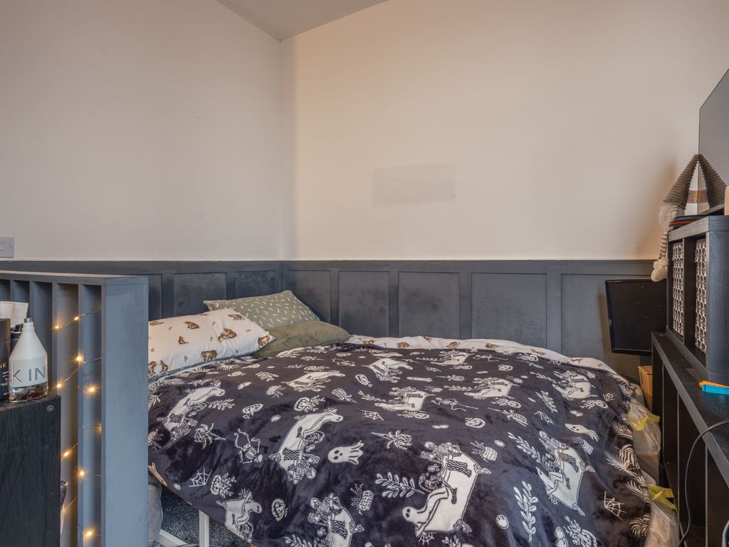 Property photo 3 of 6 4739563