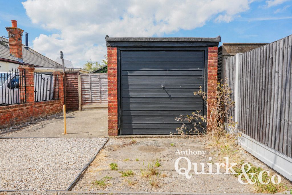 Property photo 2 of 14