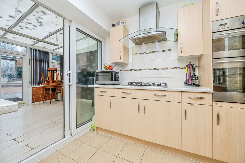 Property photo 3 of 20