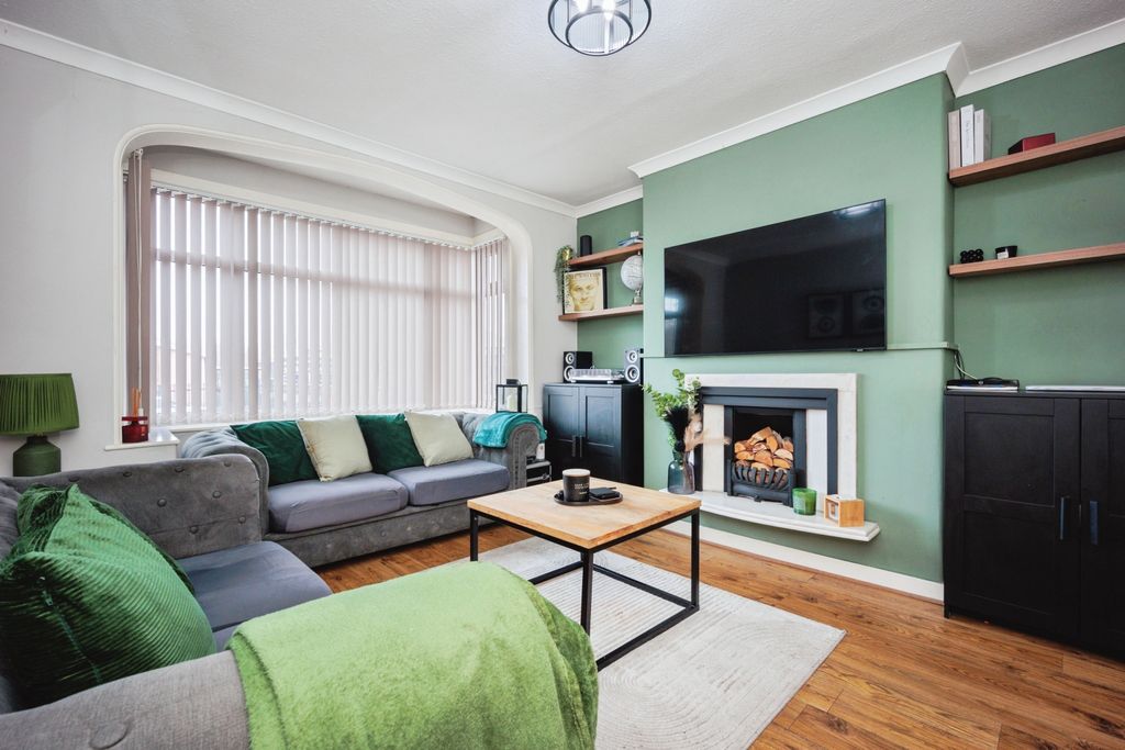 Property photo 2 of 15