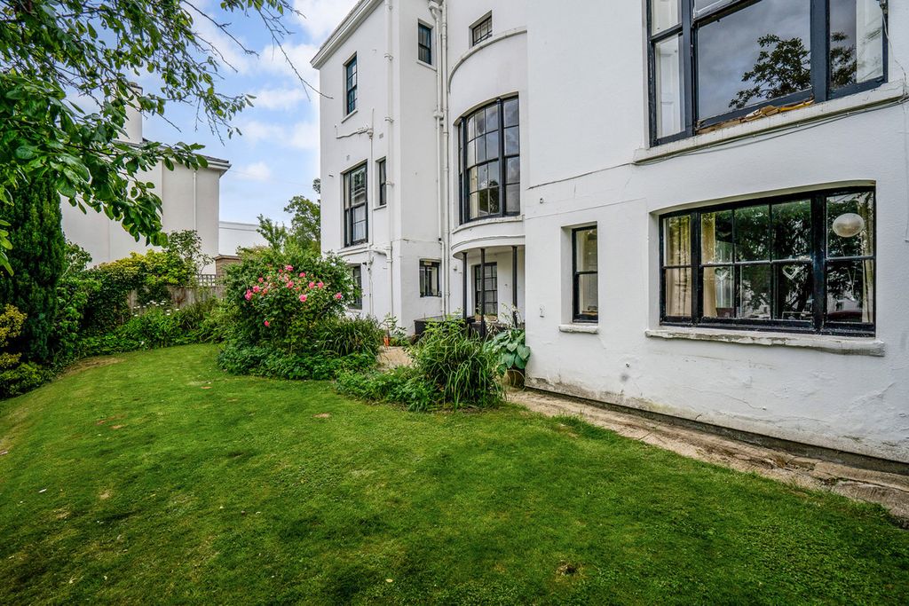 Property photo 3 of 30