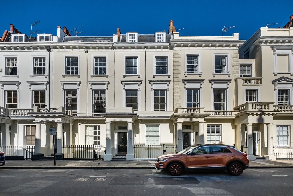 Property photo 1 of 13 Winchester-Street-12
