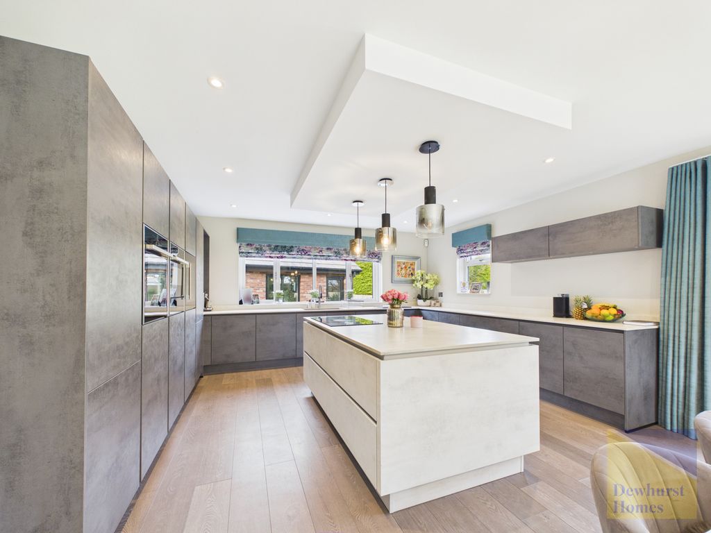 Property photo 2 of 33