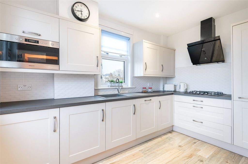 Property photo 2 of 34 Picture 2