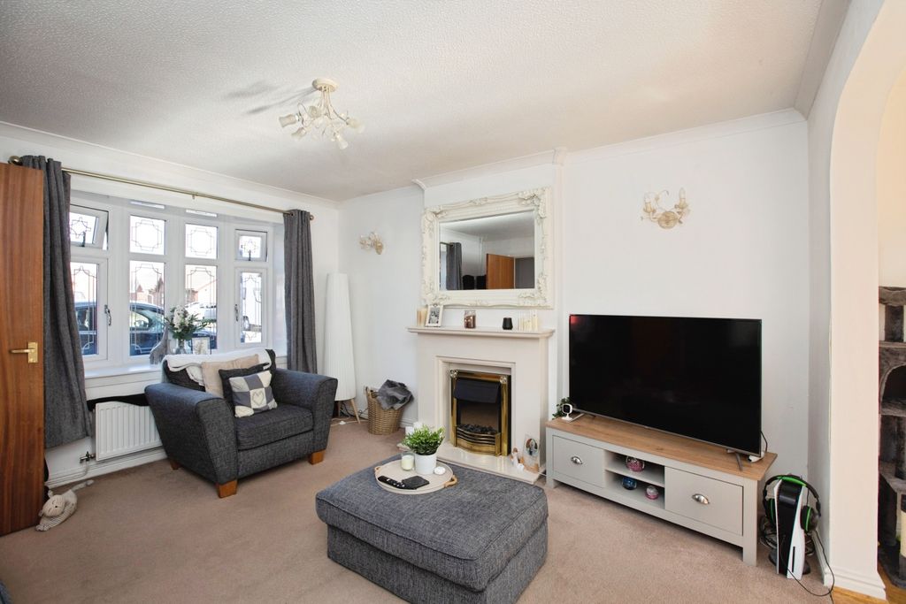 Property photo 2 of 15