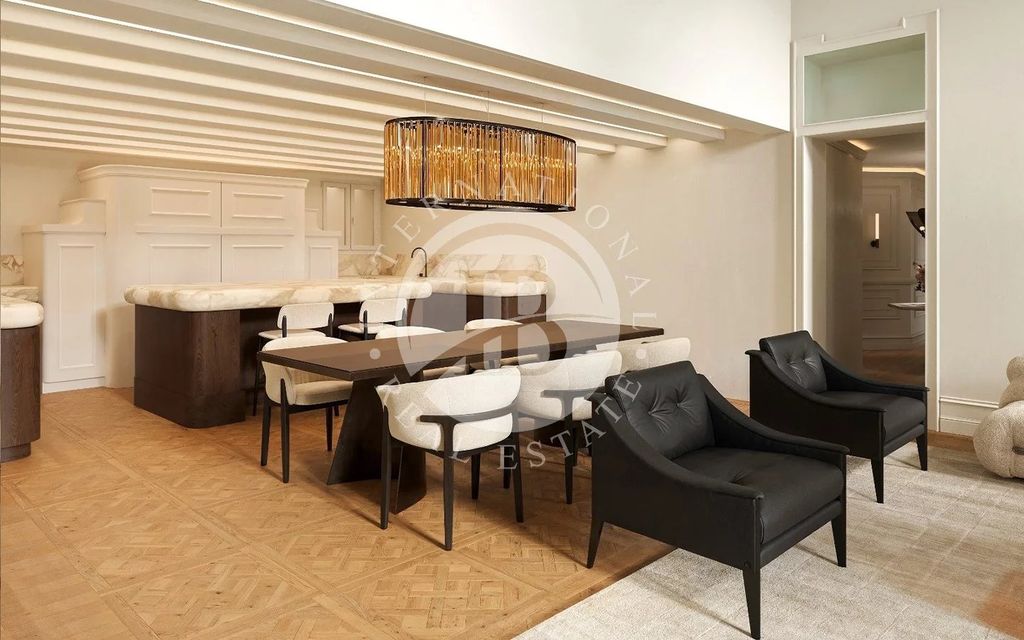 Property photo 1 of 3