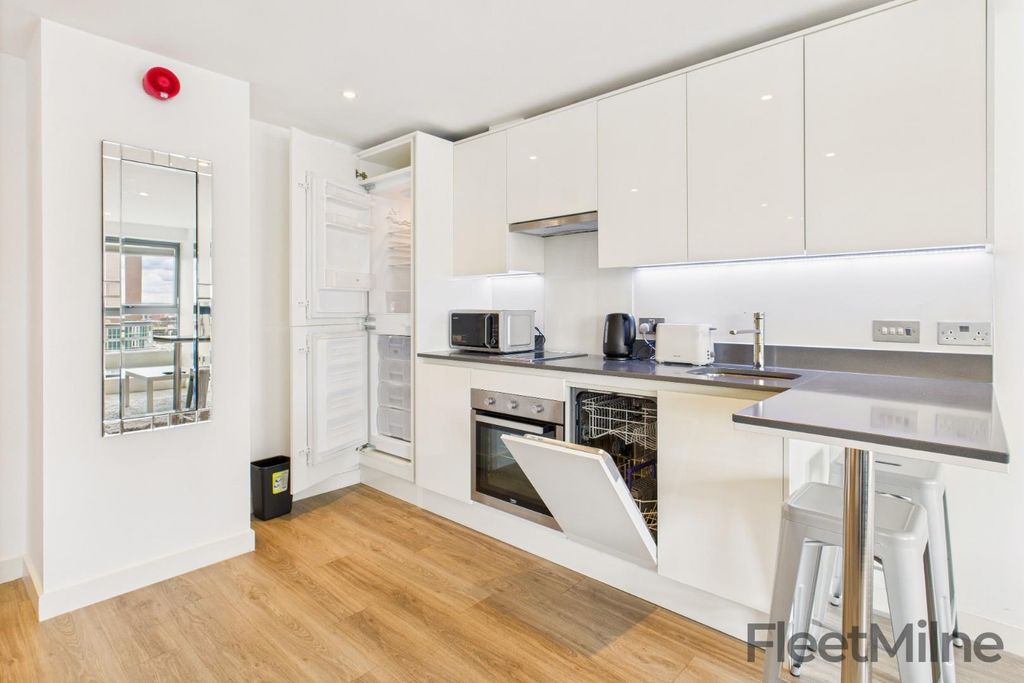 Property photo 3 of 13 Kitchen