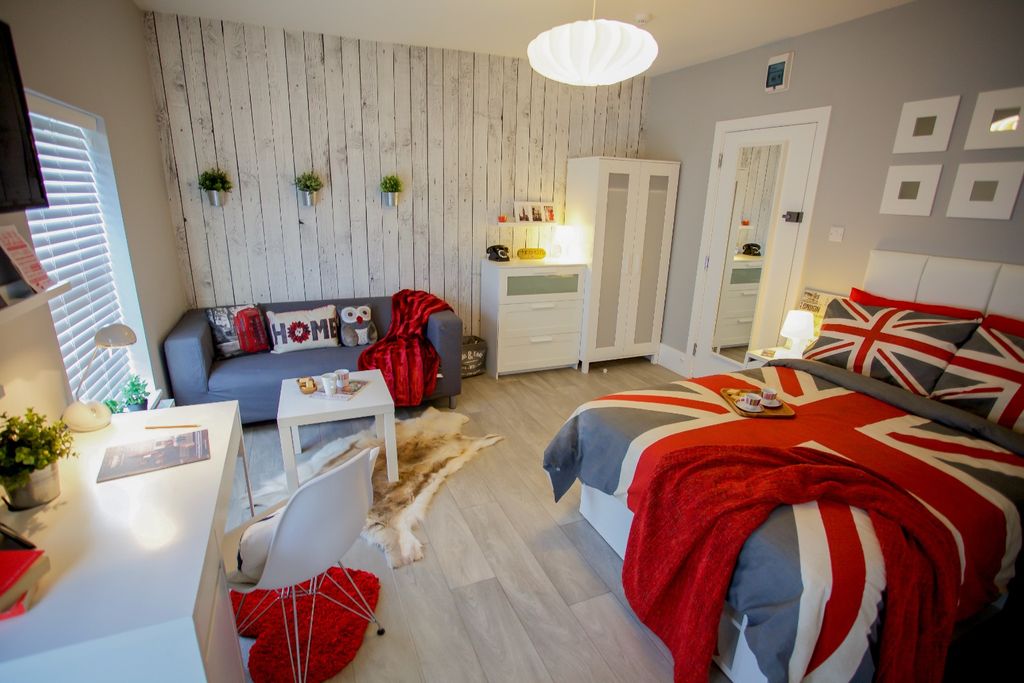 Property photo 1 of 6 4249710