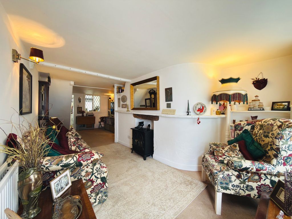 Property photo 2 of 26