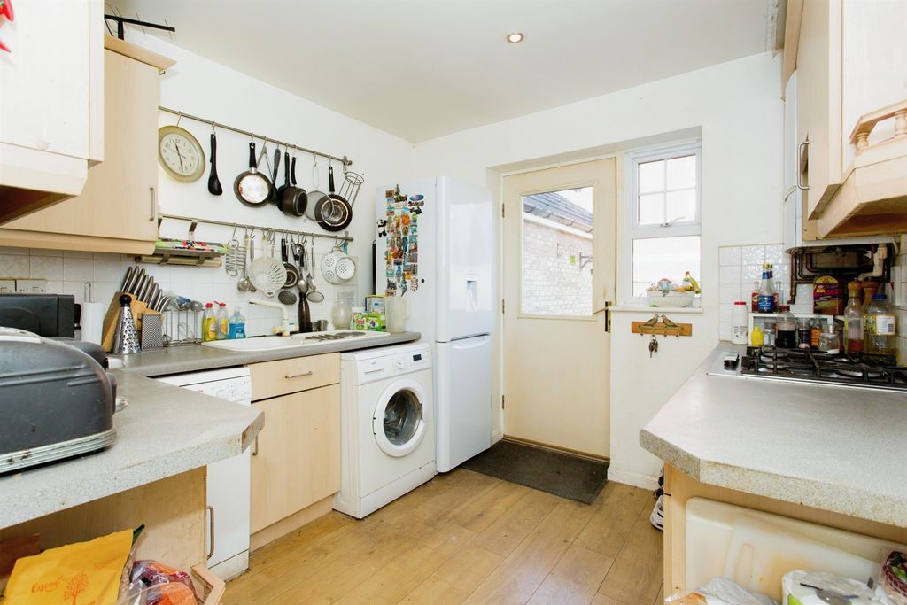Property photo 3 of 10